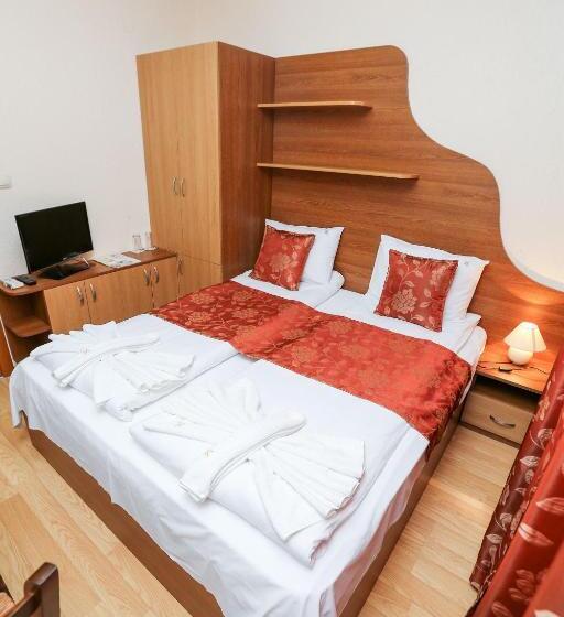 חדר סטנדרט עם מרפסת, къща за гости ваис