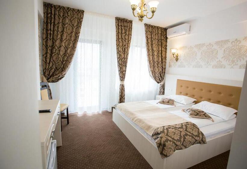 اتاق استاندارد با بالکن, Restaurant Ayan Piatra Neamt