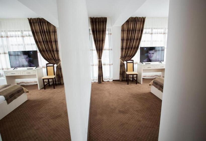 标准间带阳台, Restaurant Ayan Piatra Neamt