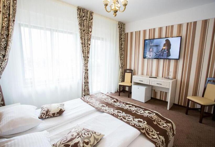 标准间带阳台, Restaurant Ayan Piatra Neamt