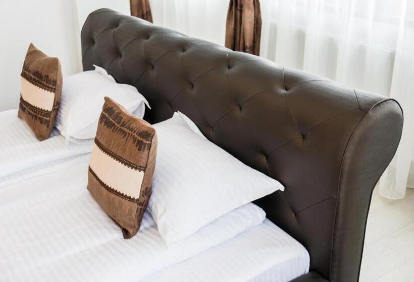 带露台的小型套房, Restaurant Ayan Piatra Neamt