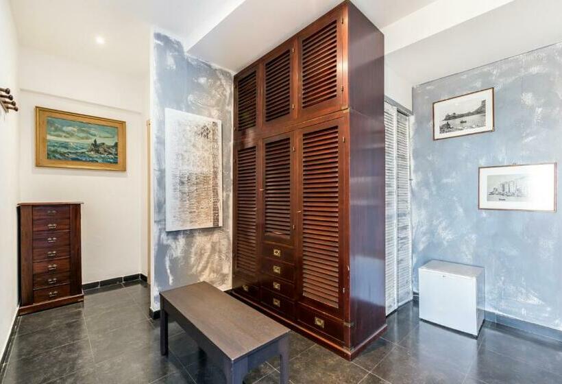 스탠다드 4인용 룸 바다전망, Affittacamere La Tortuga