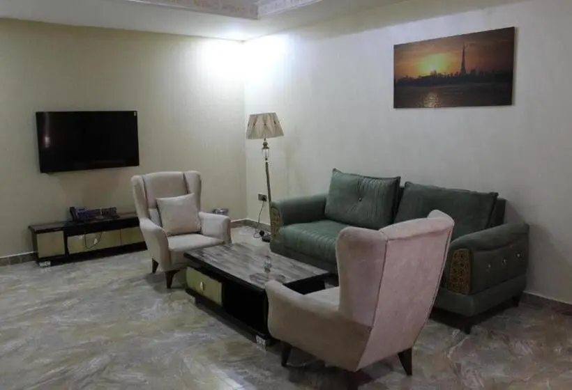 سوییت جونیور, Al Salam Grand
