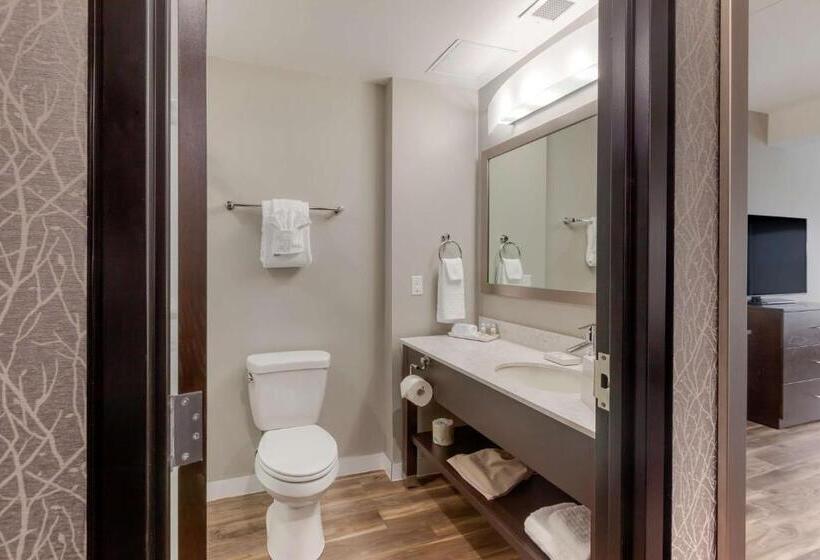 جناح, Best Western Premier Northwood