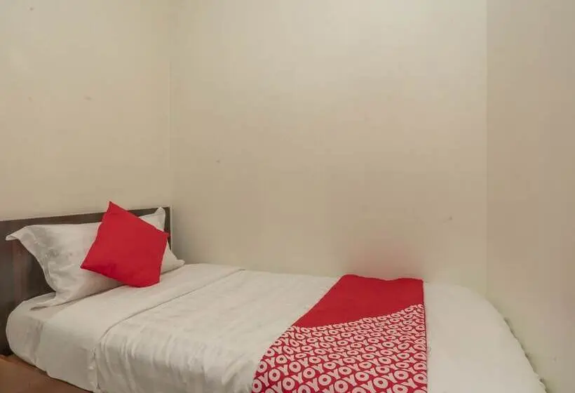 Standard Yhden Hengen Huone, Fully Hotel Desa Tebrau