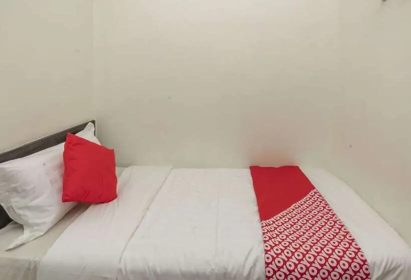 Standard Yhden Hengen Huone, Fully Hotel Desa Tebrau