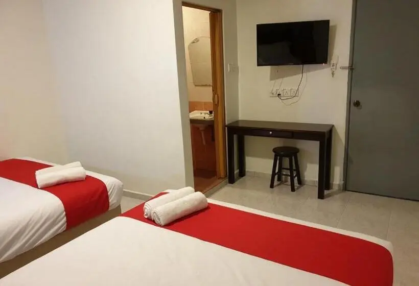 Perhesviitti, Fully Hotel Desa Tebrau