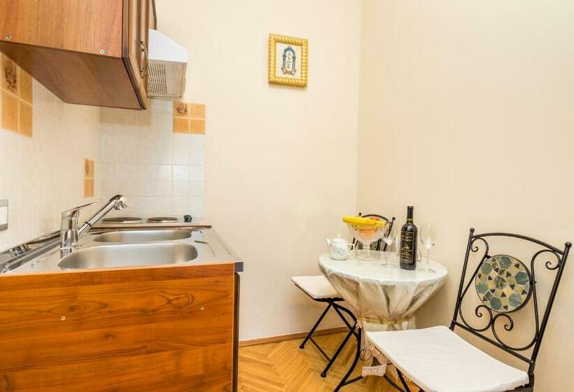 수피리어 스튜디오, Integrated Hotel Arbia Margita