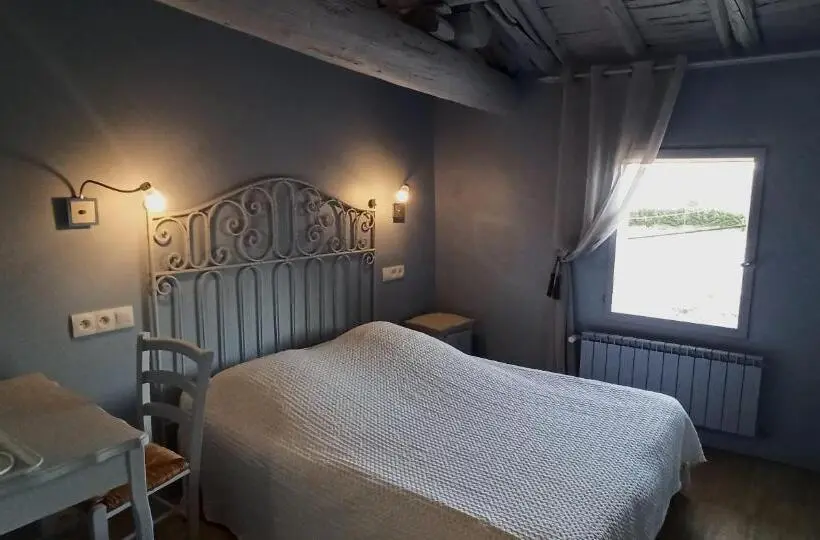 スタンダードシングルルーム, Chambres & Tables D Hôtes Moulin De Lavon