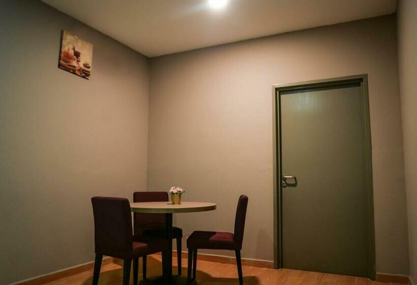 جناح عائلي, Bangi Perdana