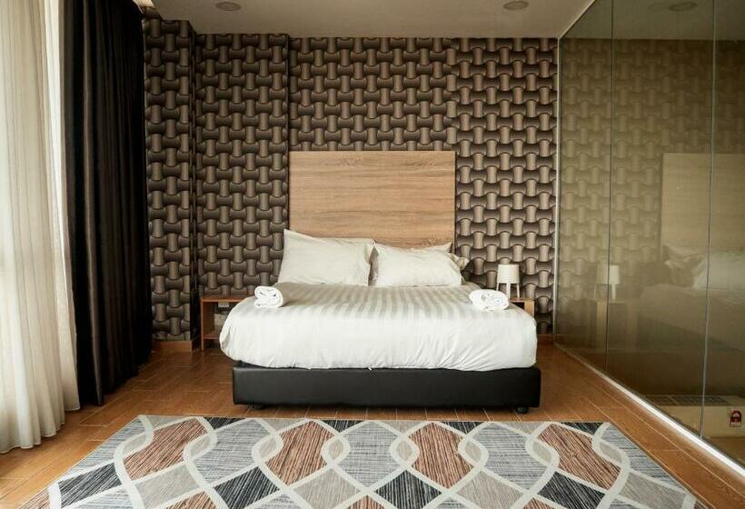 جناح سوبيريور, Bangi Perdana