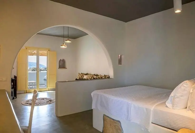 プレミアムスタジオ, Pangaia Seaside ηotel Adults Only