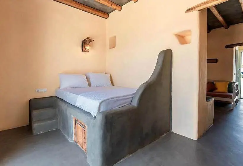 プレミアムスタジオ, Pangaia Seaside ηotel Adults Only