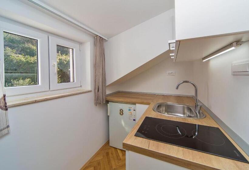 스탠다드 스튜디오 바다 전망, Villa Narona