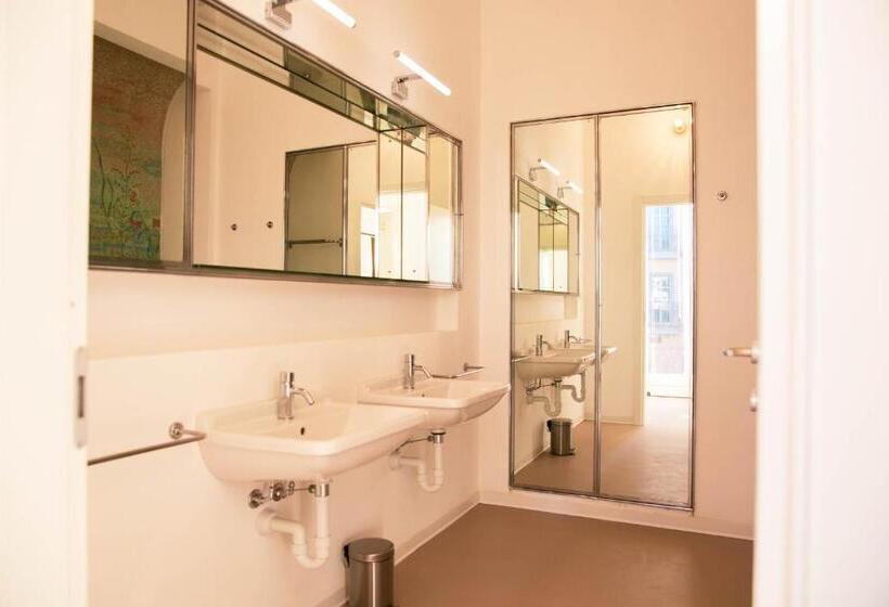 Полулюкс с Балконом, Palazzo Pasta Malpensa