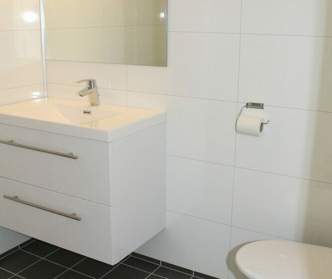 小室, Oldevatn Camping