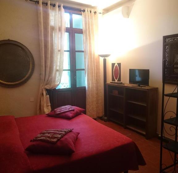 标准房带园景, Chambres D Hotes Le Mas Des Fontaines