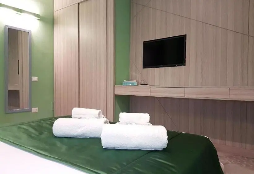 سوییت جونیور لوکس, Don Ugo Luxury Rooms