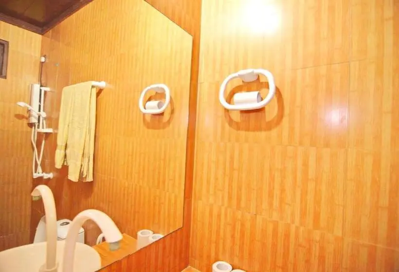 اتاق لوکس, Kuri Beach View Inn