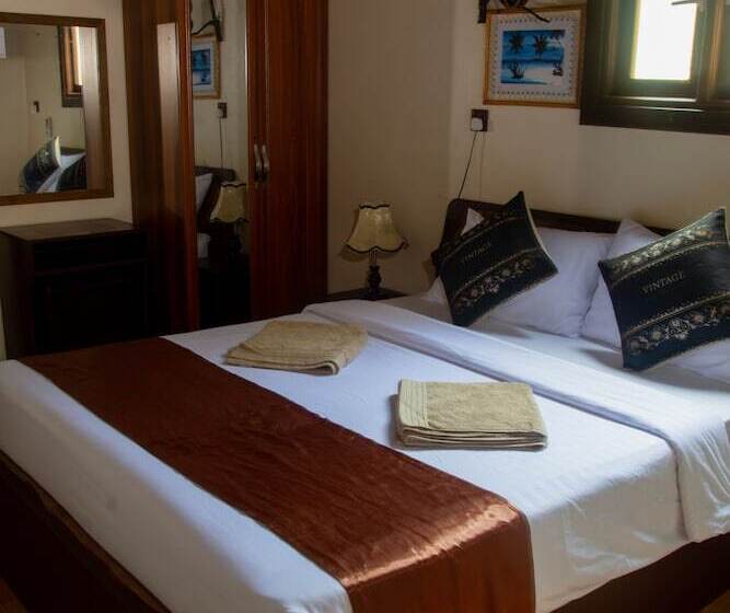 اتاق لوکس, Kuri Beach View Inn