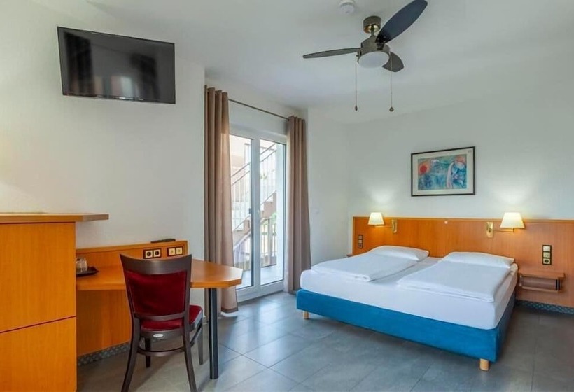 标准间带阳台, Heilbronner Hotel Am Schönen Theater