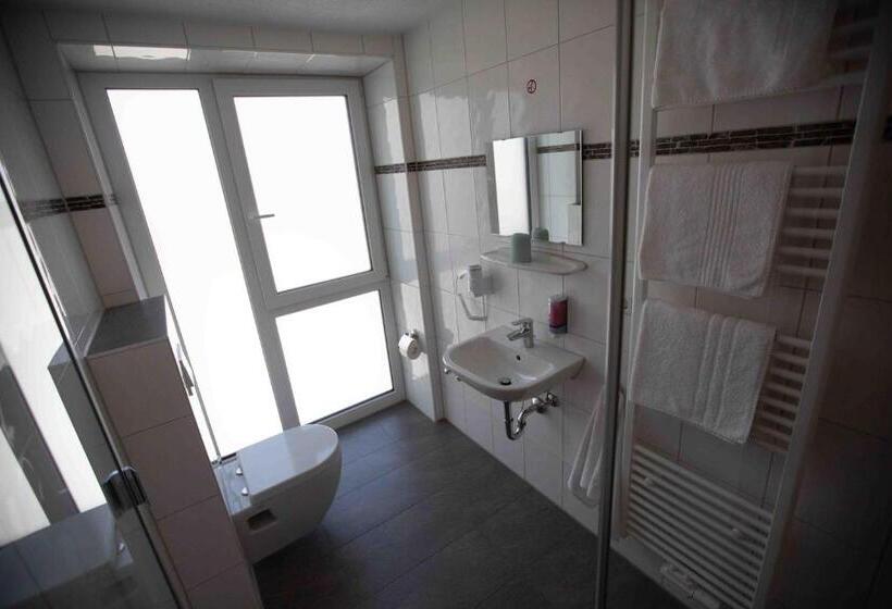 标准间带阳台, Heilbronner Hotel Am Schönen Theater