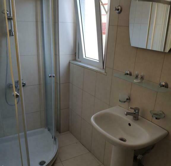 スタンダードルーム, Marie