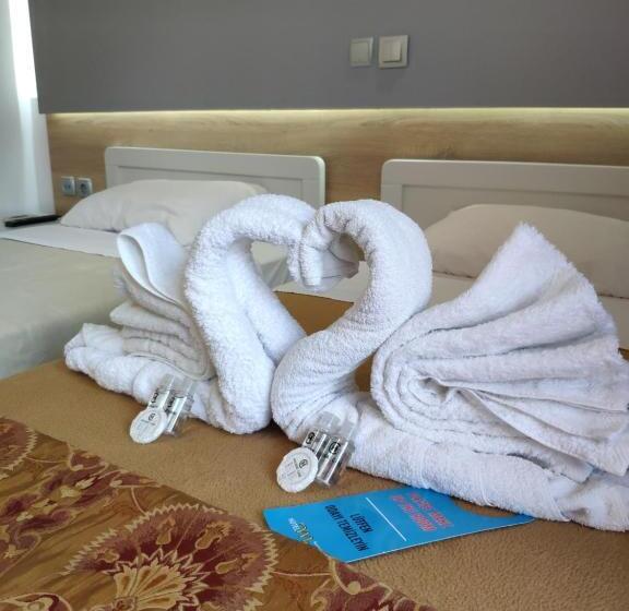 スタンダードトリプルルーム, Marie