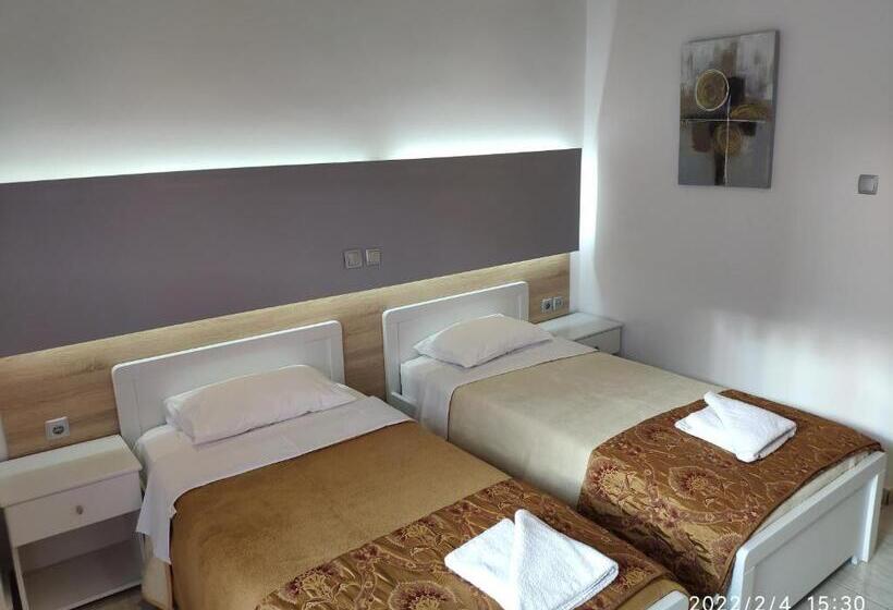 スタンダードシングルルーム, Marie