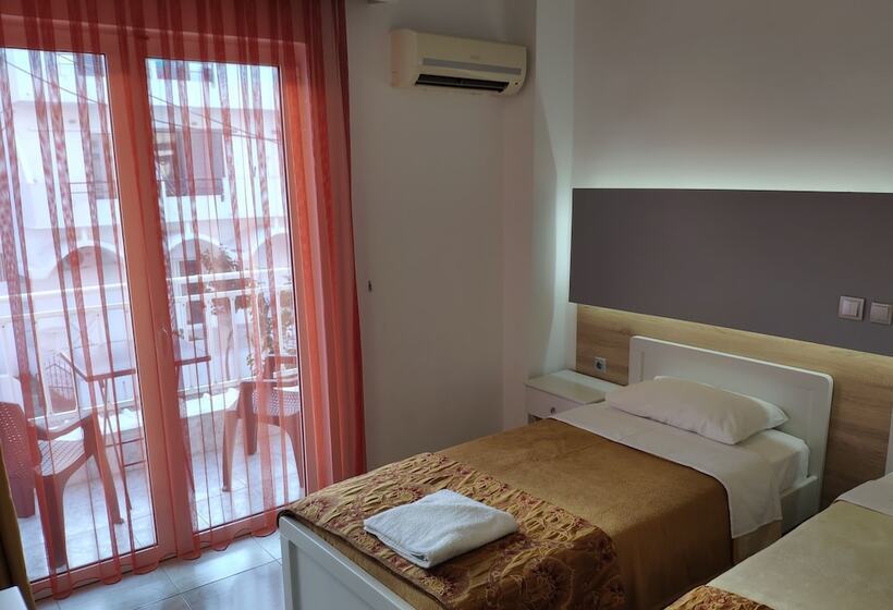 スタンダードルーム, Marie