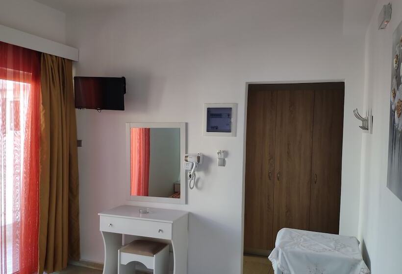 スタンダードルーム, Marie