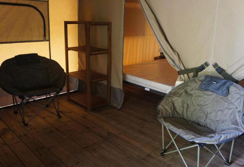 Standard Tent, Domaine Du Murier