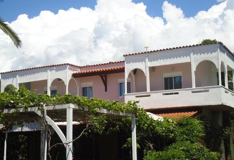 דירת חדר נוף לים, Electra Studios