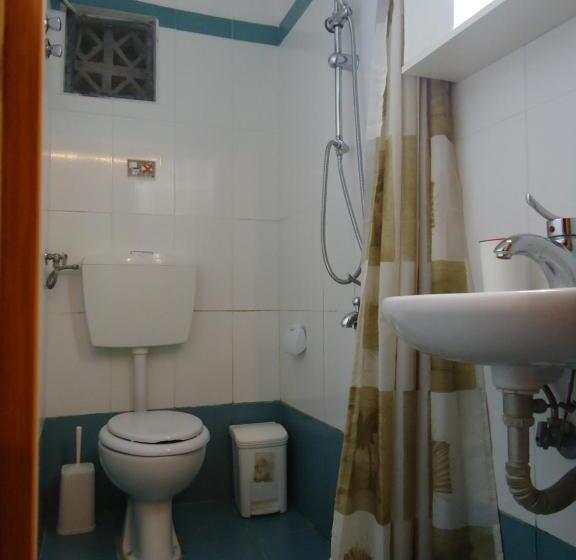 דירת חדר נוף לים, Electra Studios