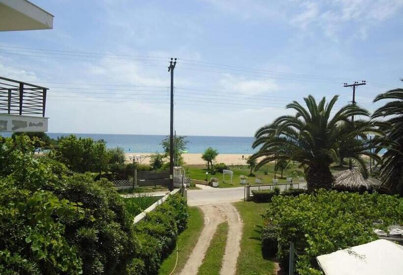 דירת חדר נוף לים, Electra Studios