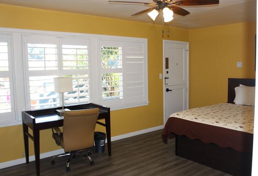 Family Suite, Carmel Wayfarer Inn