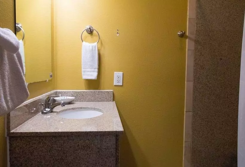 اتاق استاندارد با تخت بزرگ, Carmel Wayfarer Inn