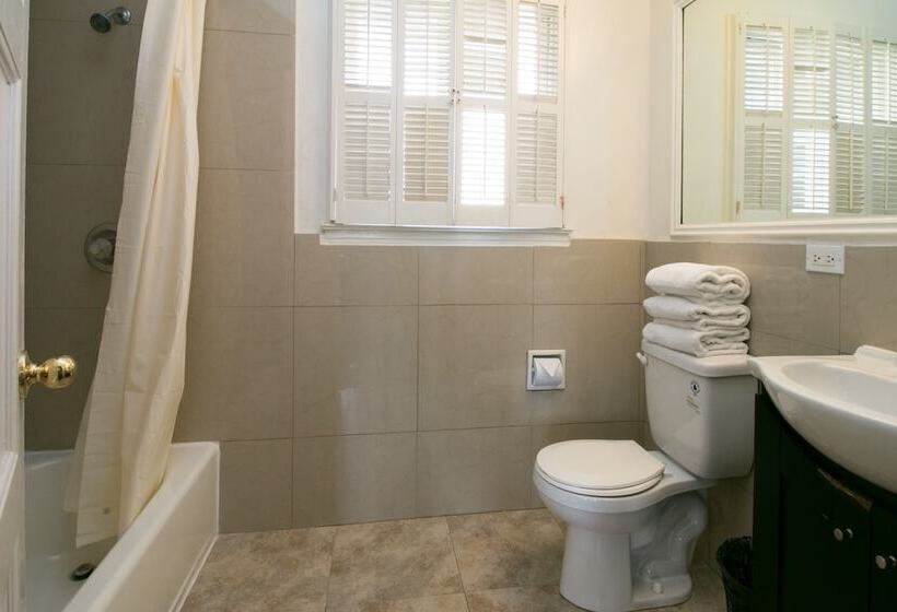 Президентский Люкс, Carmel Wayfarer Inn