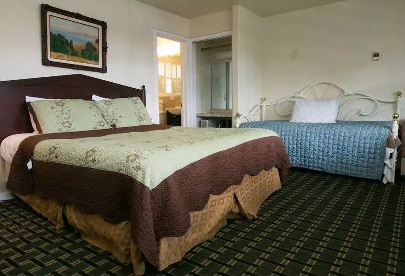 سوییت اجرایی, Carmel Wayfarer Inn