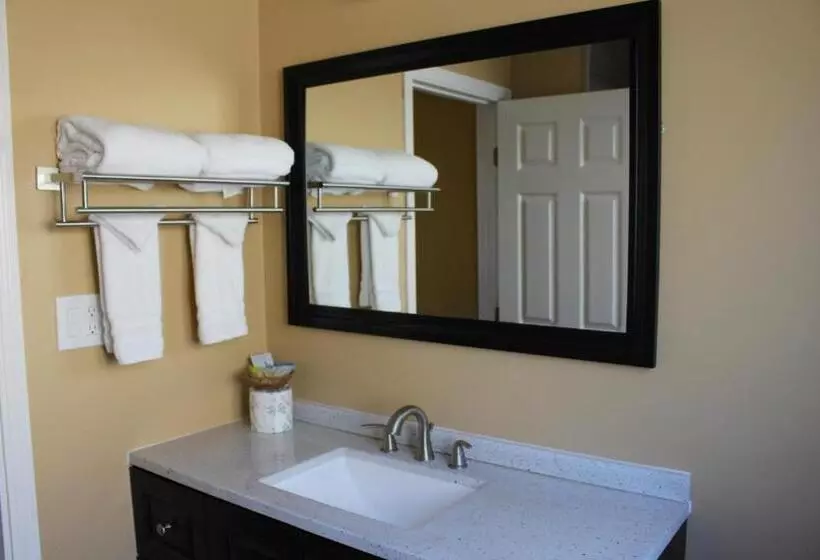 اتاق استاندارد, Carmel Wayfarer Inn