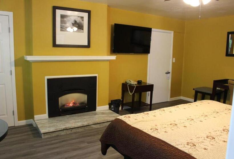 Family Suite, Carmel Wayfarer Inn
