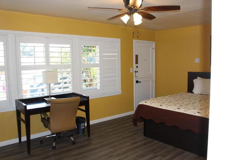 Стандартный Номер Кровать Кинг, Carmel Wayfarer Inn