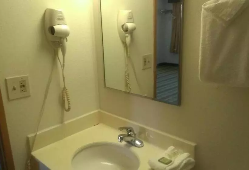 Deluxe Suite King Bed, Quality Inn