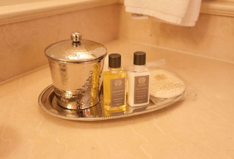 デラックスルーム, Wentworth Mansion