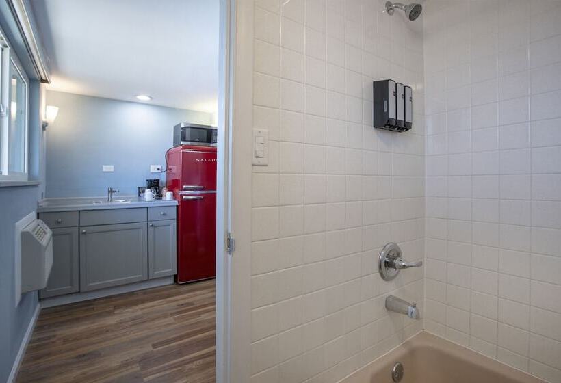 带特大床的标准间, Silver Ridge Lodge