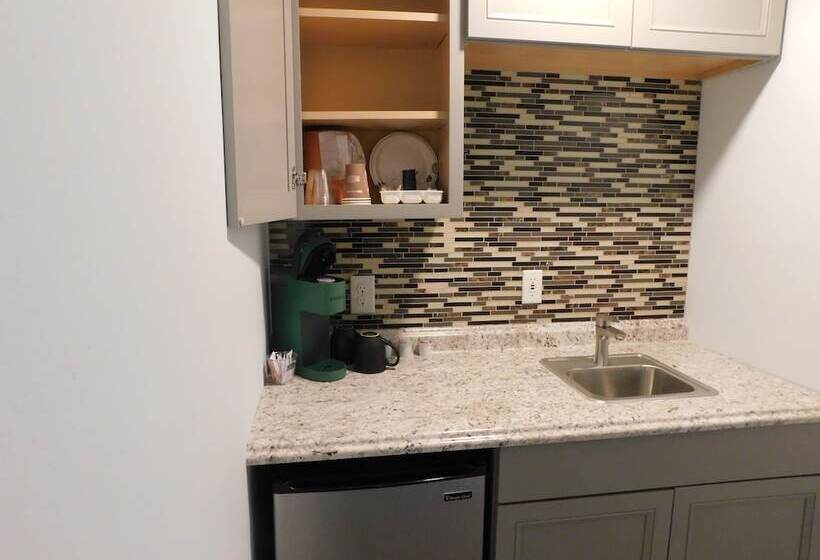 家庭工作室, Silver Ridge Lodge