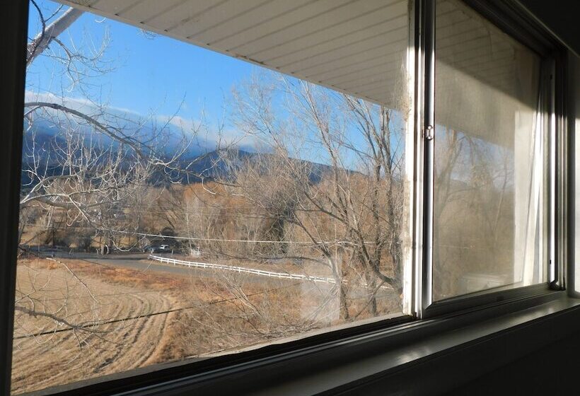 家庭工作室, Silver Ridge Lodge