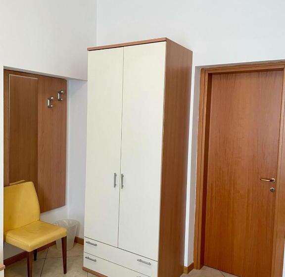 اتاق لوکس, Amico