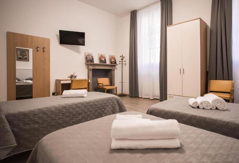 اتاق لوکس سه تخته, Amico