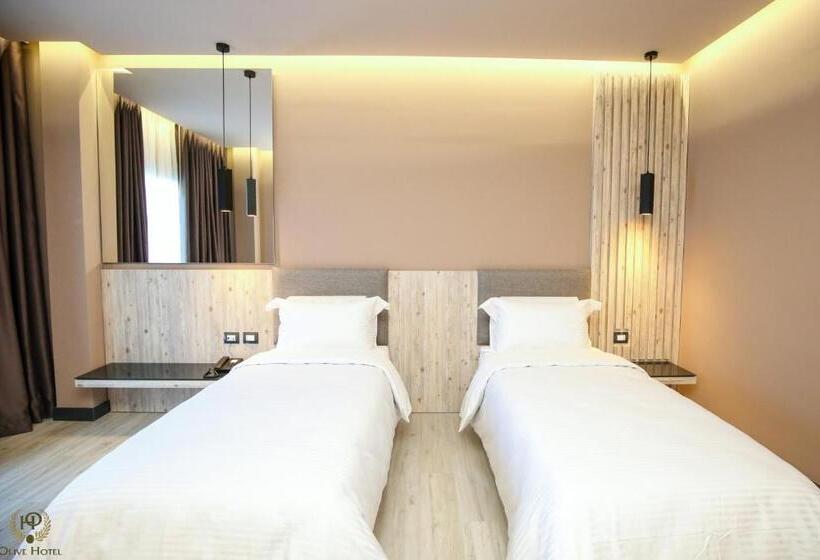 חדר דלוקס, Olive